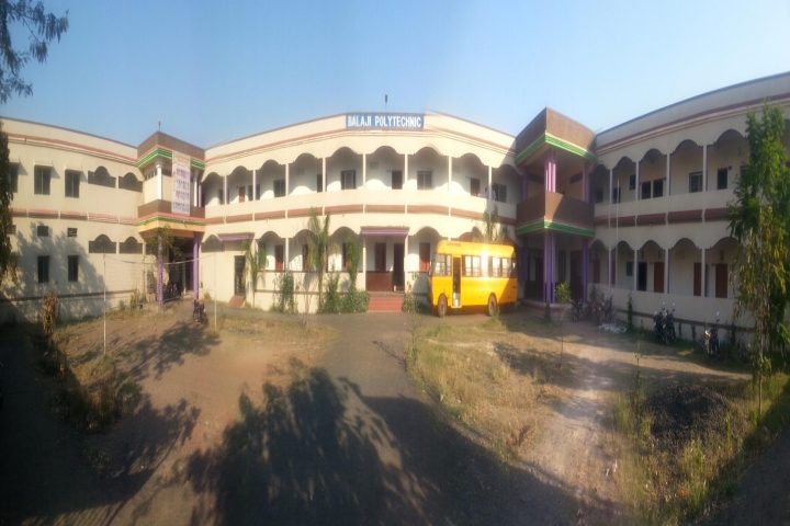 https://cache.careers360.mobi/media/colleges/social-media/media-gallery/17868/2019/1/20/Campus View of Balaji Polytechnic Sawarla_Campus-View.jpg